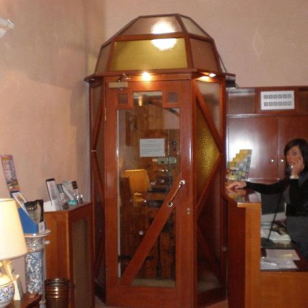 Hotel Elite Флоренция Интерьер фото